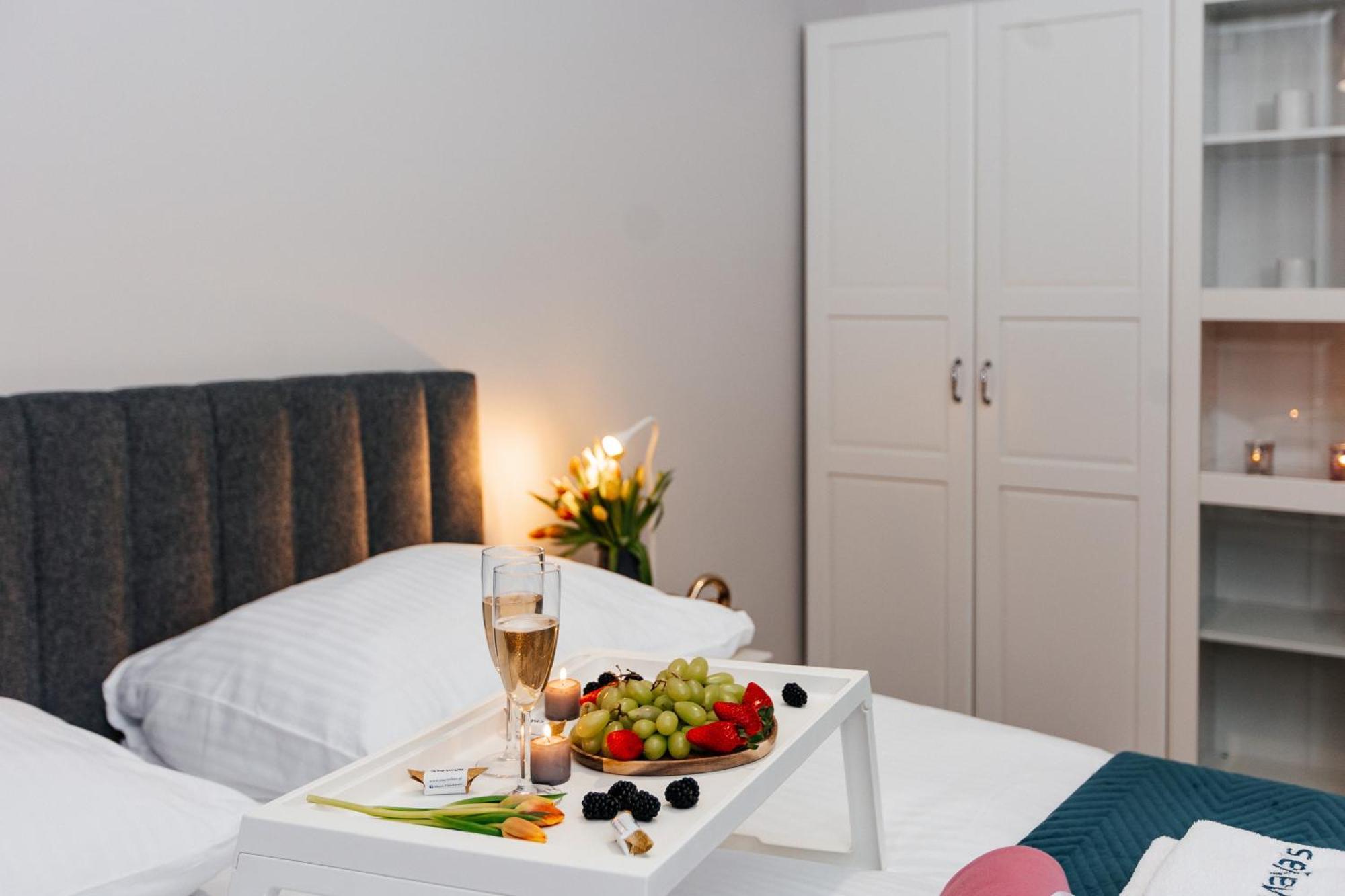 Maya'S Flats & Resorts 59 - Most Milosci Gdaňsk Exteriér fotografie